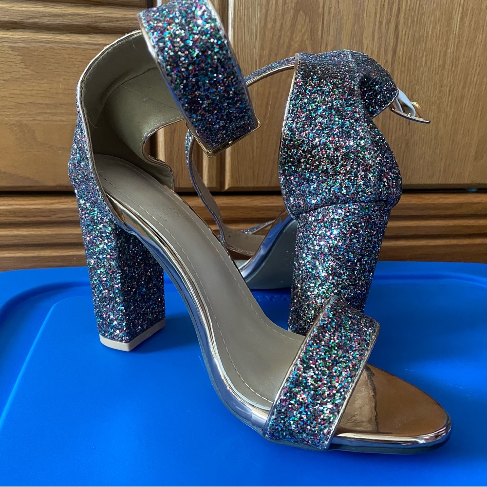 ❤️❤️ 3 for $50 Sparkly heels